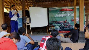 Konsumen dan Komunitas Supra GTR 150 Lakukan Jelajah Kota