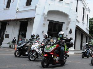 Ini Aksi Seru Komunitas Honda PCX City Rolling di Semarang