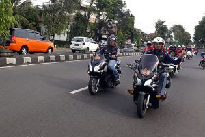 Konsumen dan Anggota Komunitas Guyub Rukun dalam PCX Fun Rally
