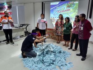 AHASS Bali Lakukan Pengundian Program “Gebyar Semeton AHM OIL”
