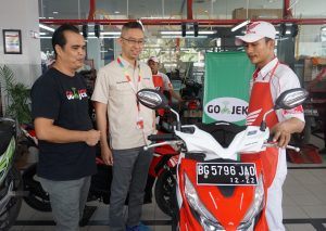 Kerja Sama Astra Motor Sumsel X Gojek Hasilkan Service Hemat untuk Driver