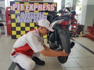 Ganti Ban Motor di PIT EXPRESS Tanpa Antre