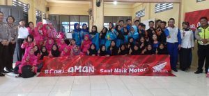 Cantik Sudah Pasti, #cari_AMAN selalu dihati “Edukasi Safety Riding di SMK Pertiwi Balikpapan”