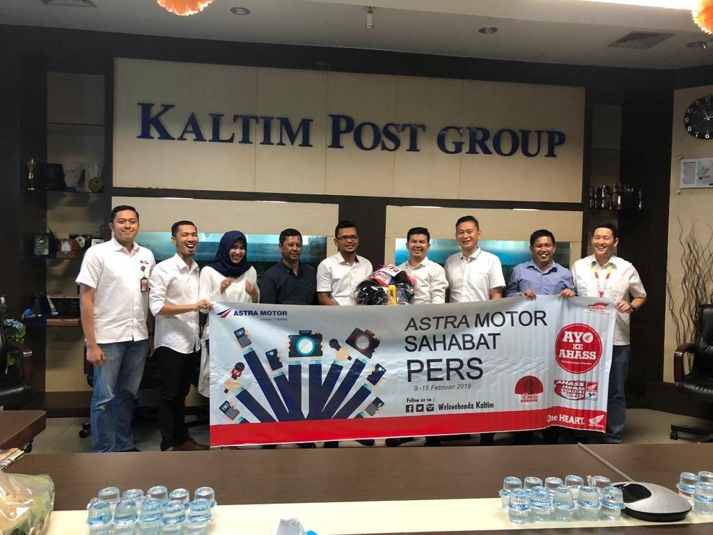 Peringati Hari Pers Nasional Astra Motor Balikpapan Spesial Layani