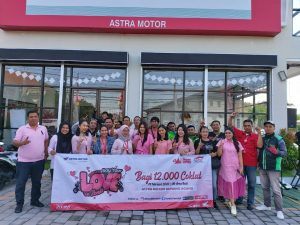 12 Ribu Coklat Valentine Untuk Pengendara Honda di Bagikan Jaringan Dealer Resmi