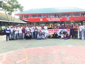 Tahun Baru Resolusi #cari_AMAN “Astra Motor Balikpapan Gelar Edukasi Safety Riding di SMK Kartika V-I Balikpapan”