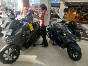 Dua Warna Baru Honda PCX di Lirik Konsumen Bali
