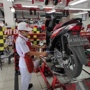 Program Diskon Spesial “Ungkapan Terima Kasih Pelanggan Setia AHASS Bali” Rangkaian Hari Pelanggan Nasional