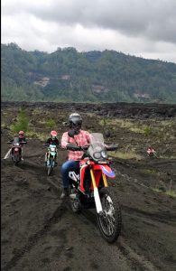 Komunitas Honda CRF Bali Jelajah Alam Kintamani dengan Patuhi Prokes